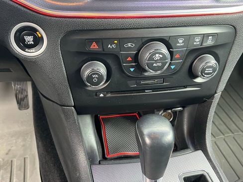 Used 2014 Dodge Charger R/T image 31