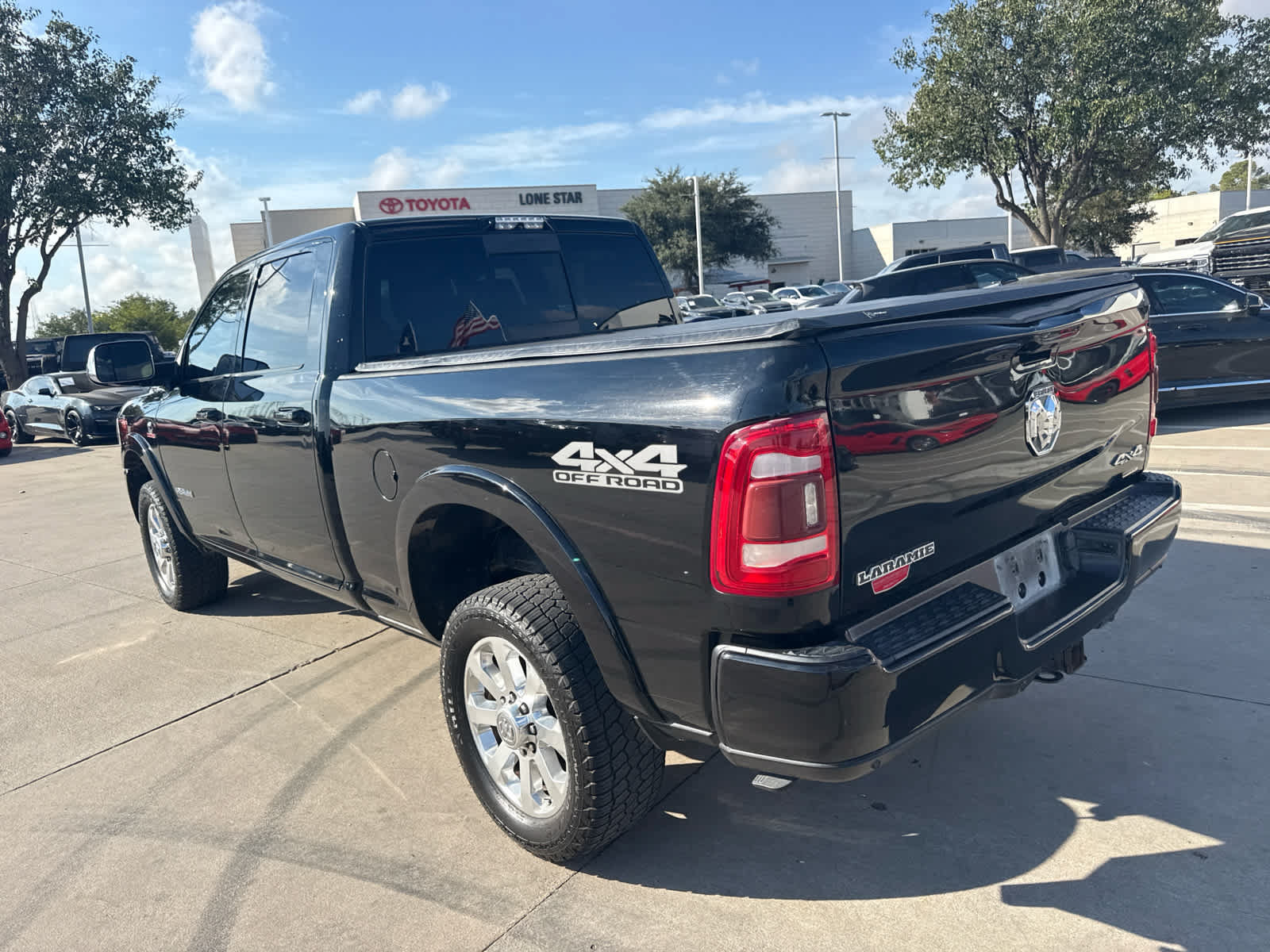 Used 2020 RAM 2500 Laramie AWD/4WD image 2