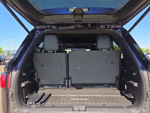 Used 2025 Toyota Sequoia Platinum AWD/4WD image 27