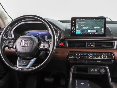 Used 2024 Honda Pilot Elite image 17