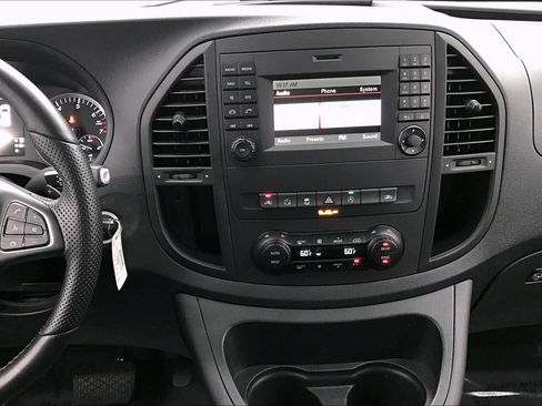 Used 2019 Mercedes-Benz Metris Passenger image 5
