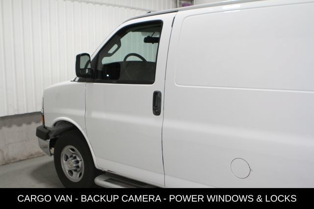 Used 2024 Chevrolet Express 2500 w/ Driver Convenience Package RWD image 27