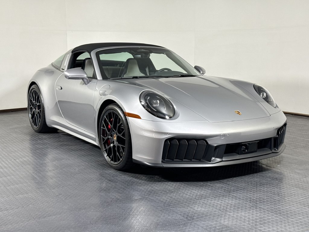 Certified 2026 Porsche 911 Targa 4 GTS AWD/4WD image 9