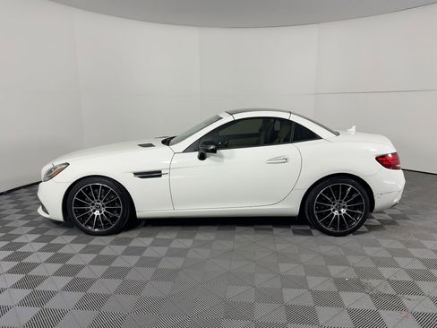 Used 2020 Mercedes-Benz SLC 300 image 31