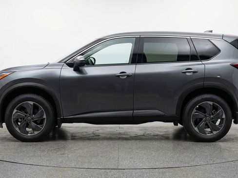 Used 2025 Nissan Rogue SV image 5