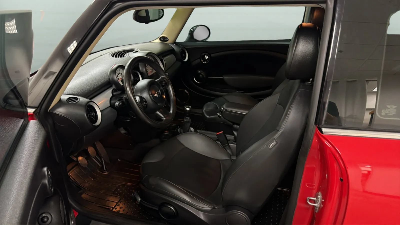 Used 2011 MINI Cooper Hardtop FWD image 21