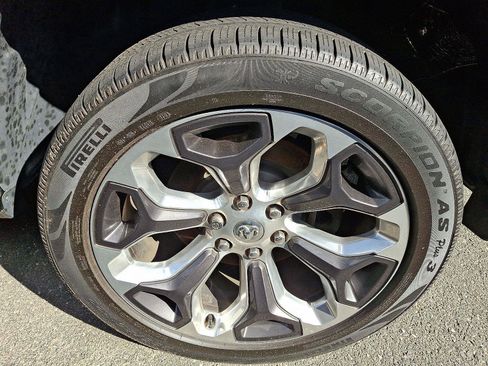 Used 2019 RAM 1500 Limited image 7