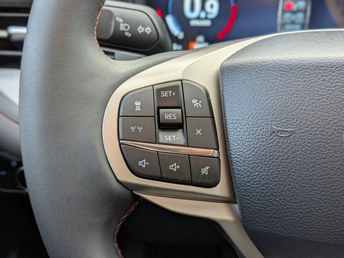 New 2026 Ford Explorer Active w/ Active Comfort Package image 32