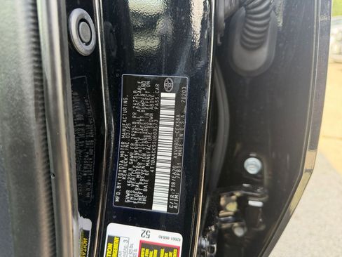 Used 2025 Toyota Camry SE image 29