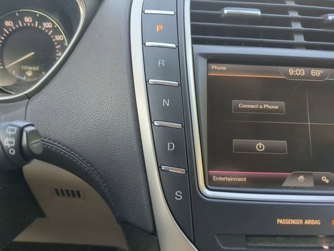 Used 2016 Lincoln MKX Select image 62