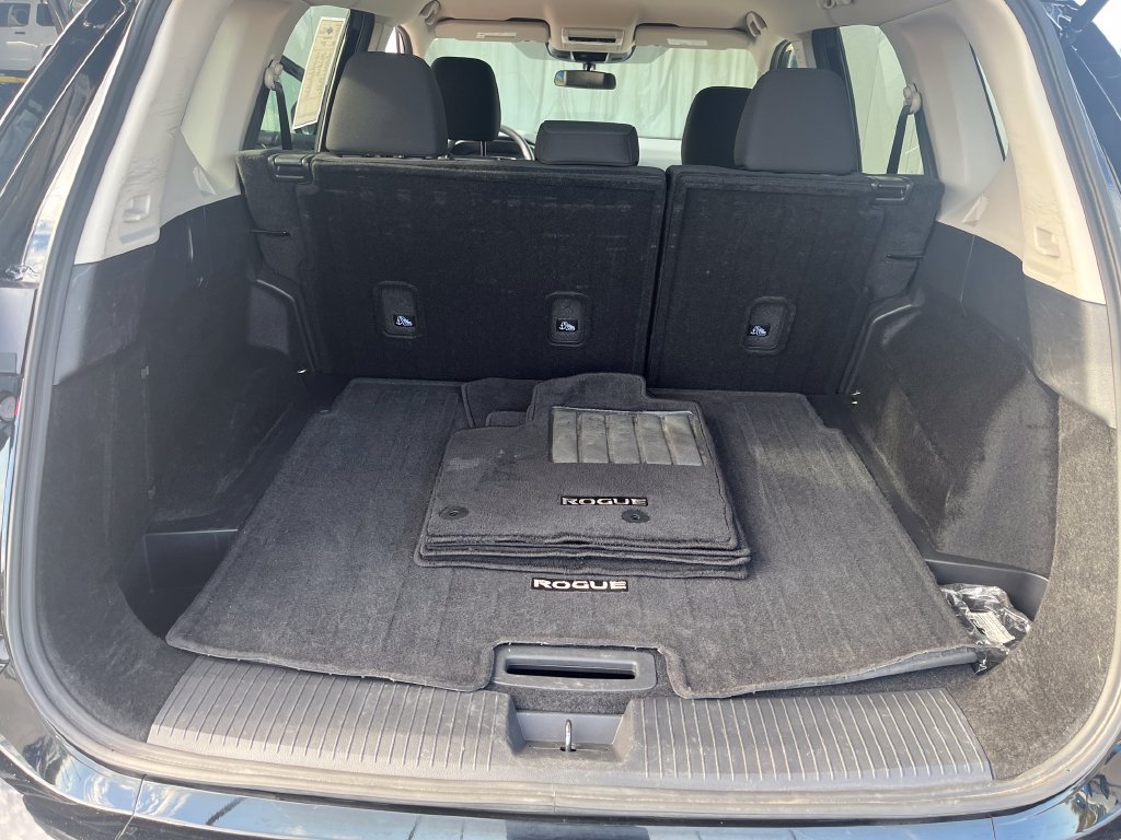Used 2025 Nissan Rogue S AWD/4WD image 23