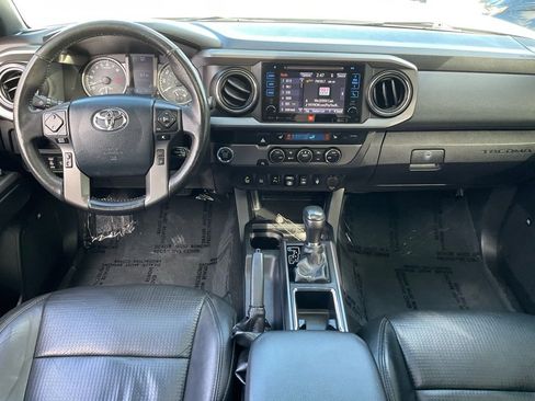 Used 2019 Toyota Tacoma TRD Off-Road w/ TRD Premium Off Road Package image 35