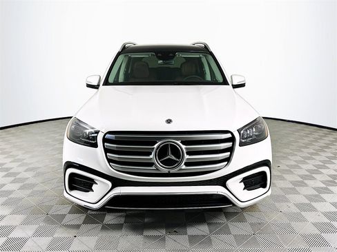 New 2026 Mercedes-Benz GLS 450 4MATIC image 2