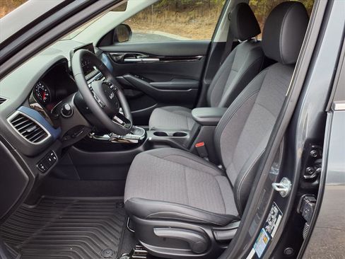 Used 2023 Kia Seltos S w/ Navigation Package image 11