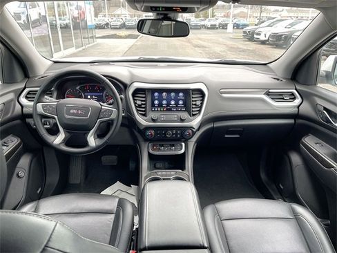 Used 2023 GMC Acadia SLT image 19