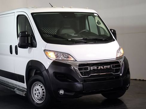 Used 2025 RAM ProMaster 2500 w/ U-Haul Equipment Group FWD image 6