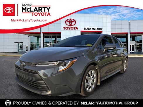 Used 2026 Toyota Corolla LE FWD image 1