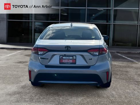 Certified 2022 Toyota Corolla LE image 9