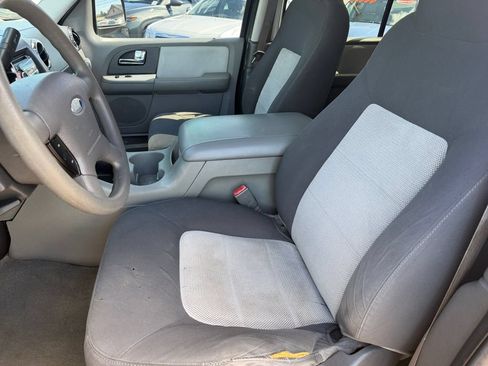 Used 2006 Ford Expedition XLT AWD/4WD image 10