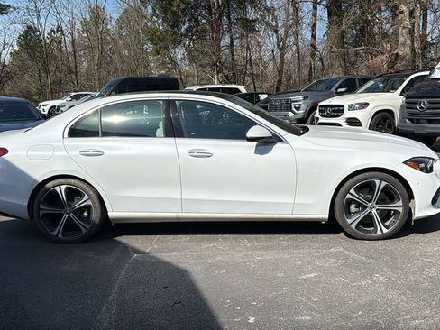 Used 2025 Mercedes-Benz C 300 Sedan image 2