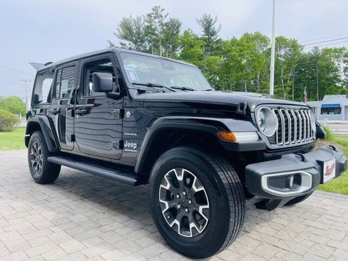 Used 2024 Jeep Wrangler Unlimited Sahara w/ Technology Group AWD/4WD image 4