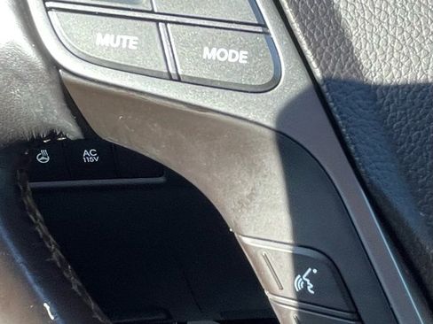 Used 2019 Hyundai Santa Fe XL image 22