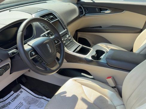 Used 2019 Lincoln Nautilus Reserve AWD/4WD image 9