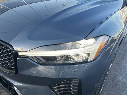 Certified 2025 Volvo XC60 B5 Plus w/ Climate Package image 8