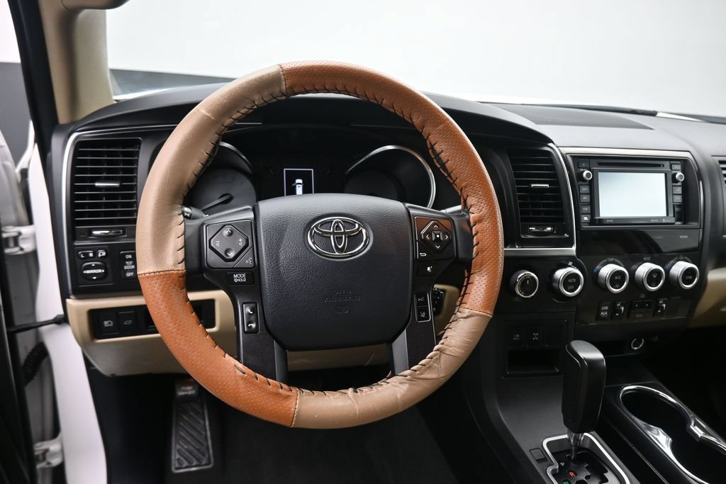 Used 2019 Toyota Sequoia Limited w/ Safety & Convenience Package AWD/4WD image 16