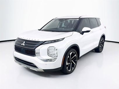 Used 2023 Mitsubishi Outlander SE