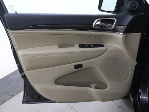 Used 2016 Jeep Grand Cherokee Limited w/ Trailer Tow Group IV image 20