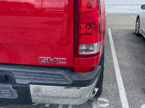 Used 2013 GMC Sierra 2500 SLT w/ SLT Convenience Package AWD/4WD image 6