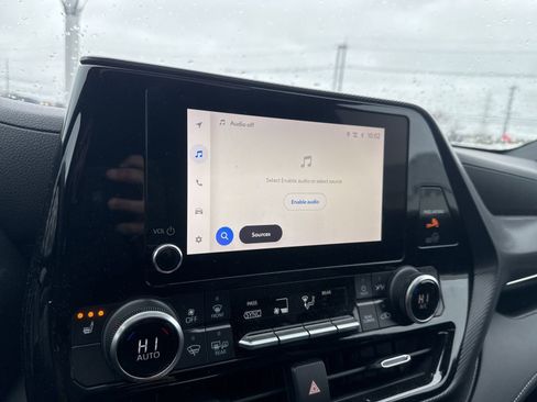 Used 2023 Toyota Highlander XSE image 22