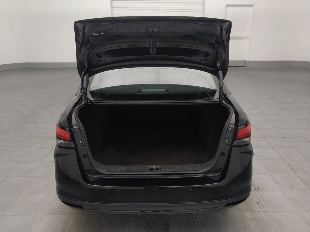 Used 2024 Nissan Versa SV w/ Trunk Package FWD image 29