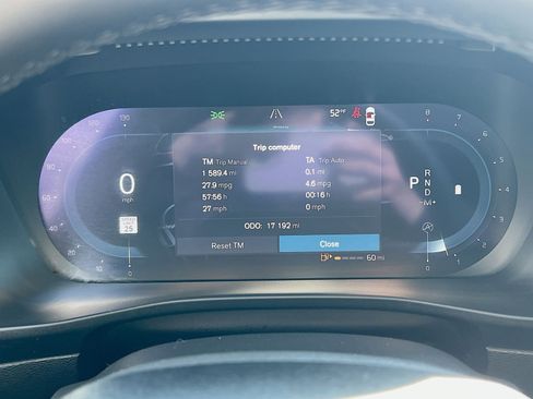 Certified 2023 Volvo XC40 B5 Plus w/ Protection Package Premier image 17