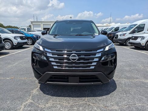 Used 2024 Nissan Rogue SV FWD image 9
