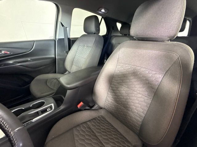 Used 2019 Chevrolet Equinox LT AWD/4WD image 17