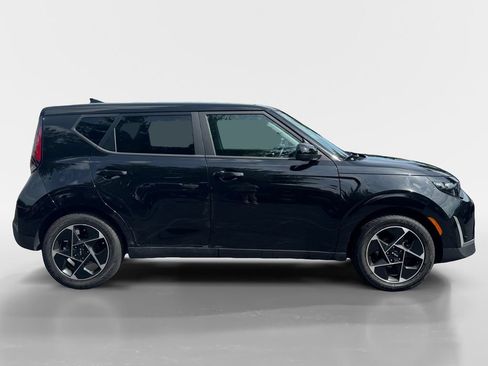 Used 2023 Kia Soul EX FWD image 3