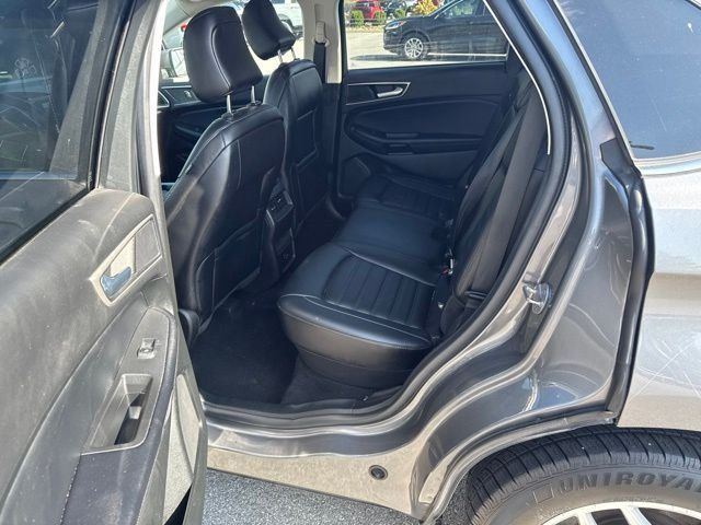 Used 2022 Ford Edge SEL AWD/4WD image 16