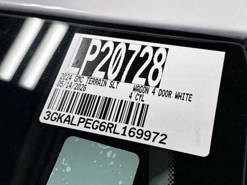 Certified 2024 GMC Terrain SLT FWD image 30
