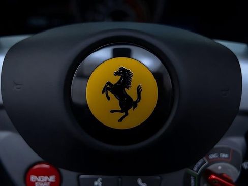 Used 2019 Ferrari Portofino Base image 47