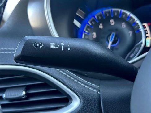 New 2025 Chrysler Pacifica Select FWD image 13