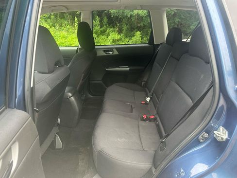 Used 2012 Subaru Forester 2.5X Premium w/ All-Weather Pkg AWD/4WD image 12