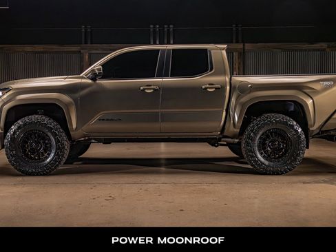 Used 2024 Toyota Tacoma TRD Sport w/ TRD Sport Upgrade Package AWD/4WD image 6