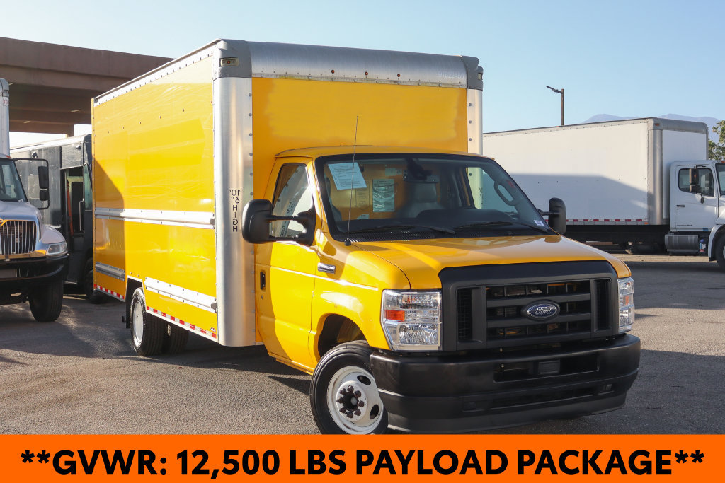 Used 2022 Ford E-350 and Econoline 350 Super Duty RWD image 2
