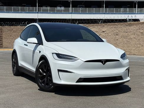Used 2023 Tesla Model X AWD/4WD image 2