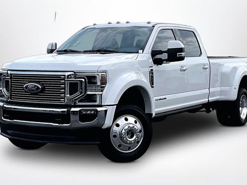 Used 2022 Ford F450 Lariat w/ Lariat Ultimate Package AWD/4WD image 3