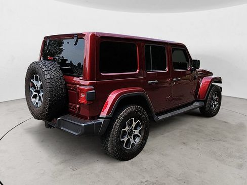 Used 2022 Jeep Wrangler Unlimited Sahara AWD/4WD image 5