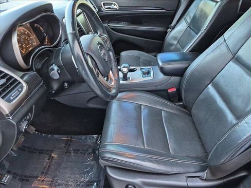 Used 2014 Jeep Grand Cherokee Limited w/ Luxury Group II AWD/4WD image 17