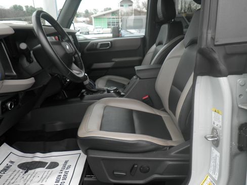 Certified 2023 Ford Bronco Wildtrak image 16